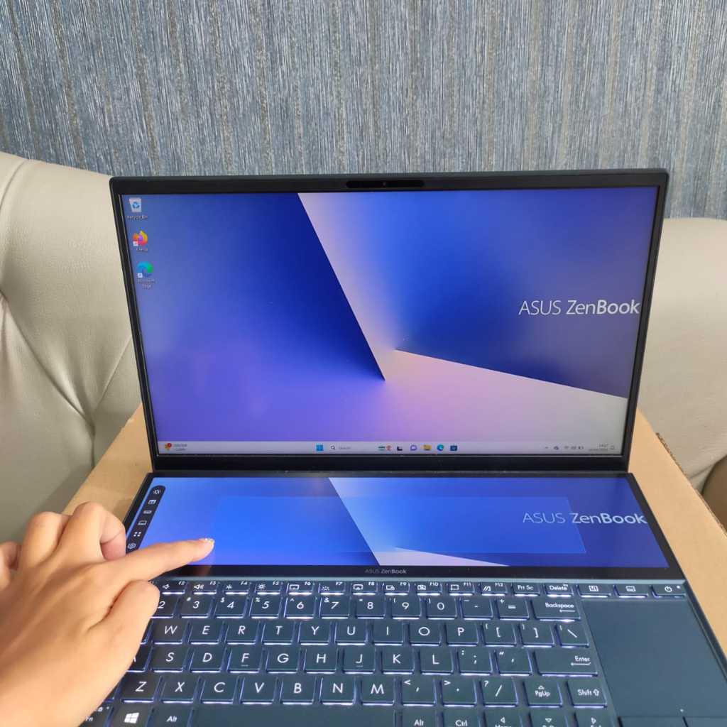 ASUS ZENBOOK DUO UX481FL Core i7-10510U Nvidia GeForce MX250 Celestialblue
