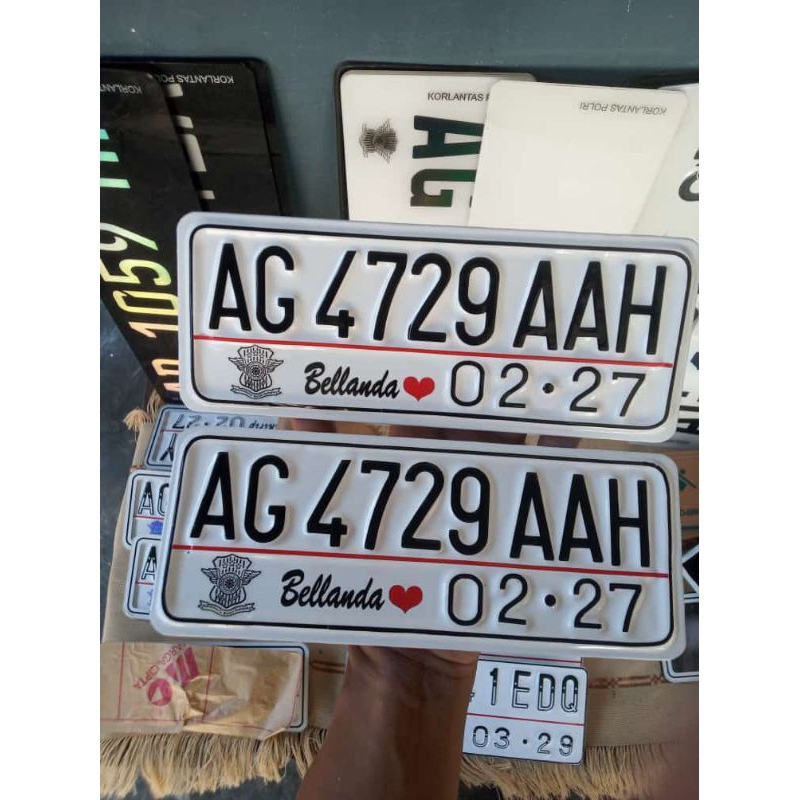 Plat nomer motor baut tanam.