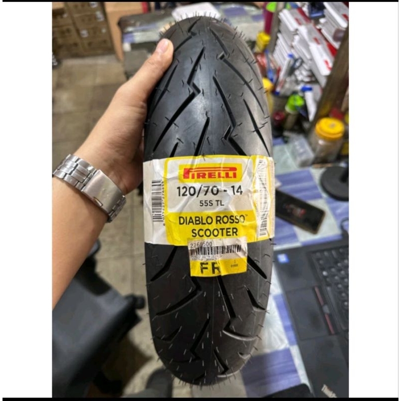 Ban Pirelli Diablo rosso scooter 120/70 14 ban belakang pcx