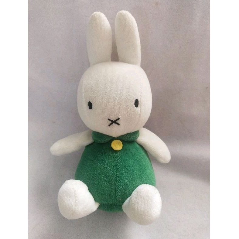 boneka Miffy kecil