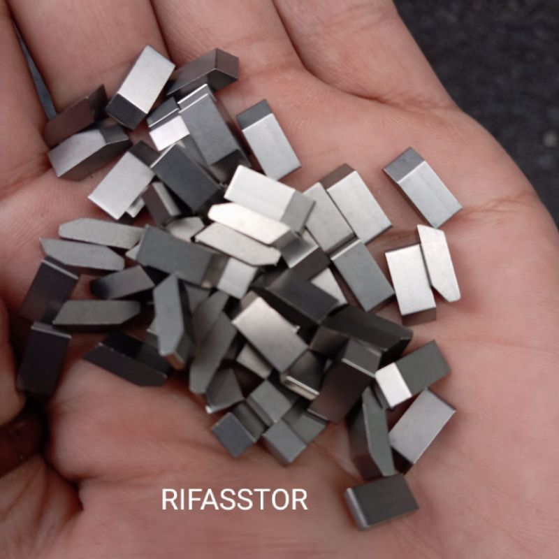 Mata Widia titik baja 4.5 mm