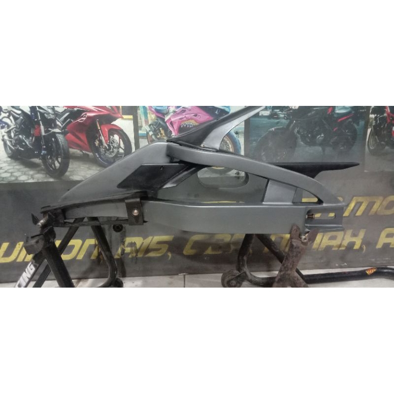 SWING ARM NINJA 250 KARBU NINJA 250FI Z250FI model CBR 1000RR