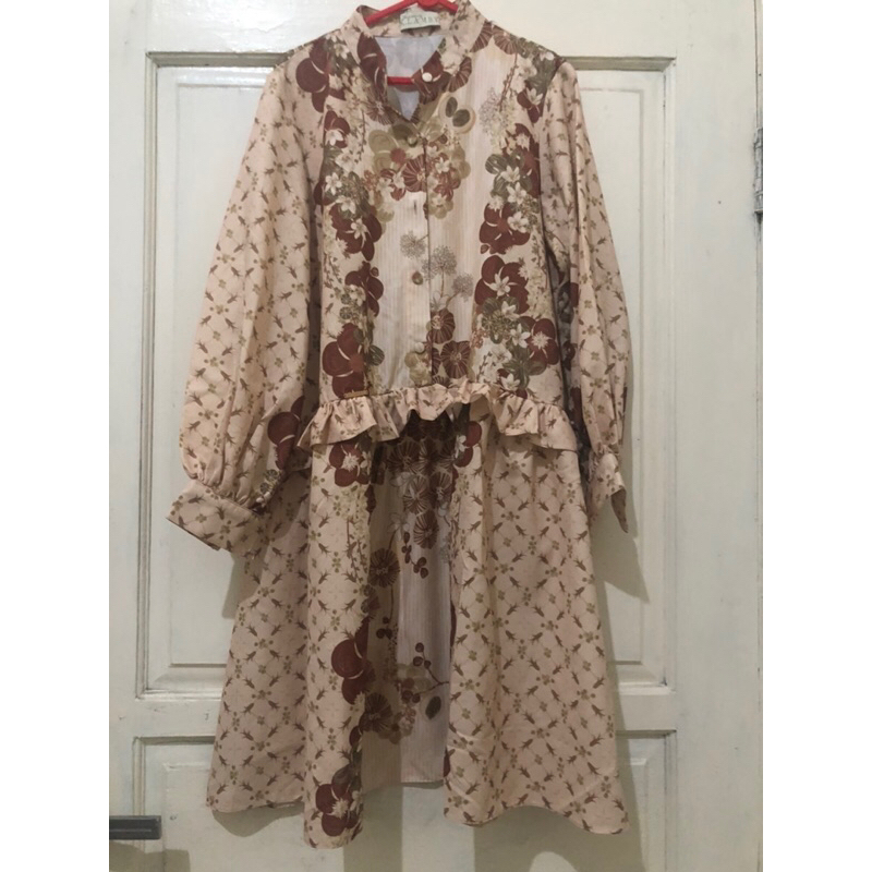 pl tunik wearing klamby L