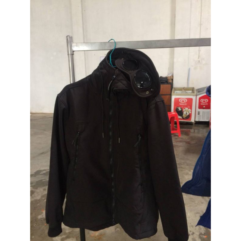 cp company shoftshell