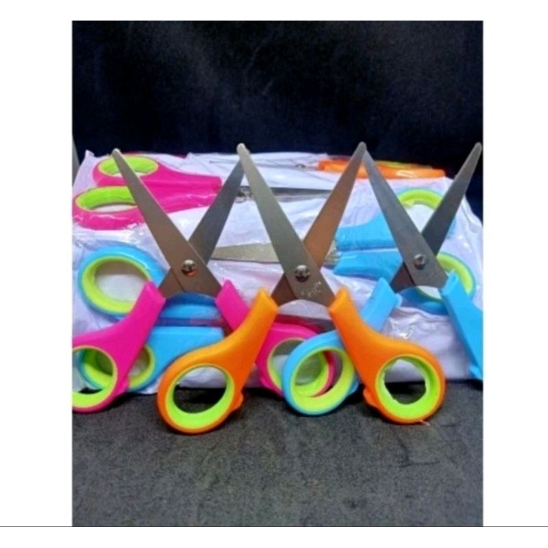 

Gunting isi 1 pcs Murah 4 inch gagang 2 warna Stainles Stell Pacman