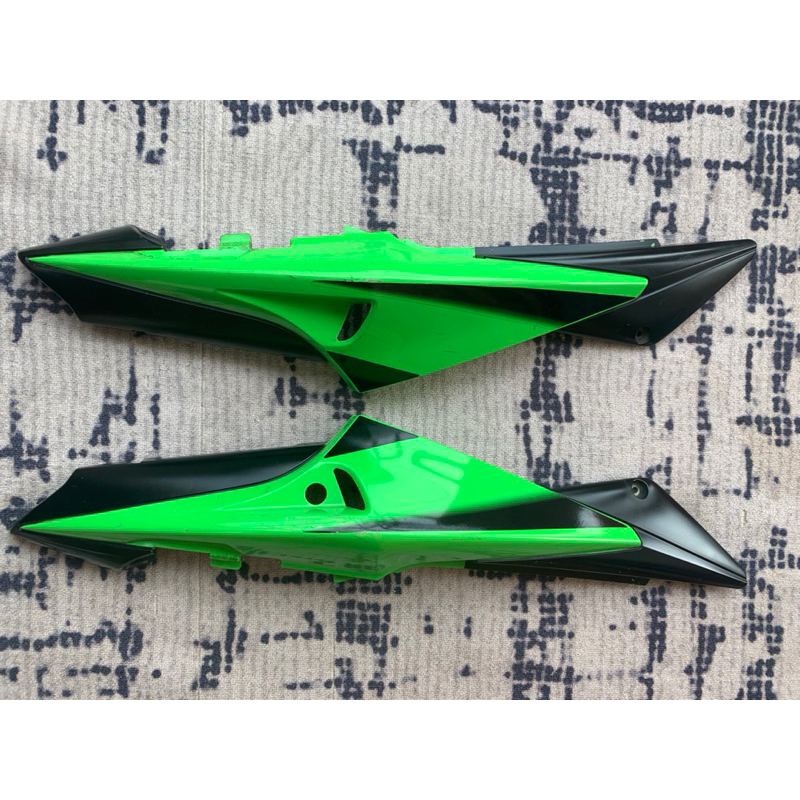 body belakang ninja rr se hijau original