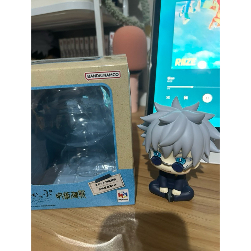 LookUp figure Satoru Gojo - high school ver JJK