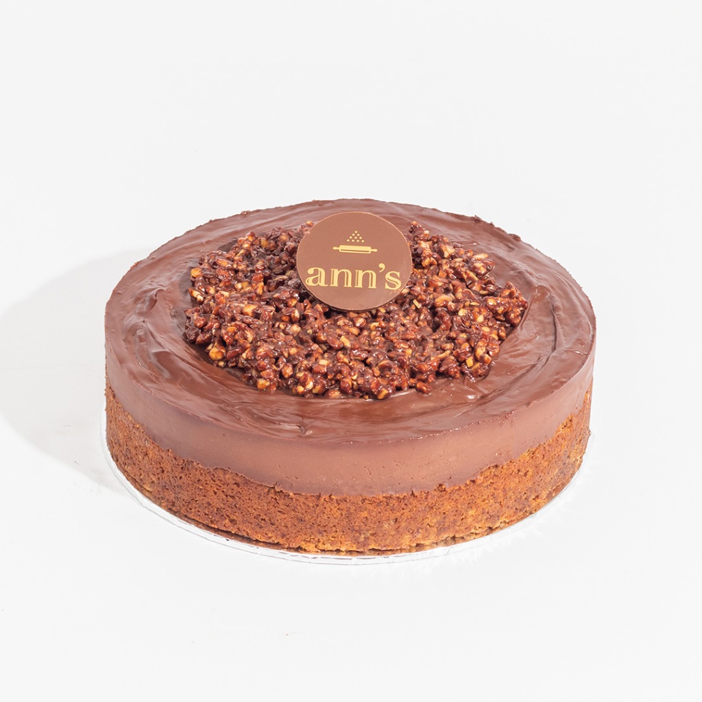 

Ann's - Super Banana - Birthday Cake / Kue - Round 16 cm (Vegan, Plant Based)