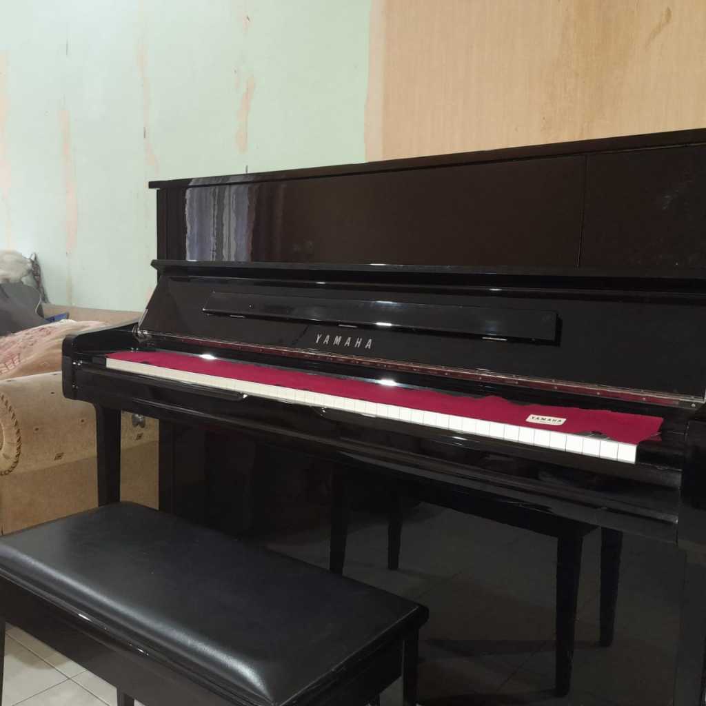 Yamaha Piano Upright U1J