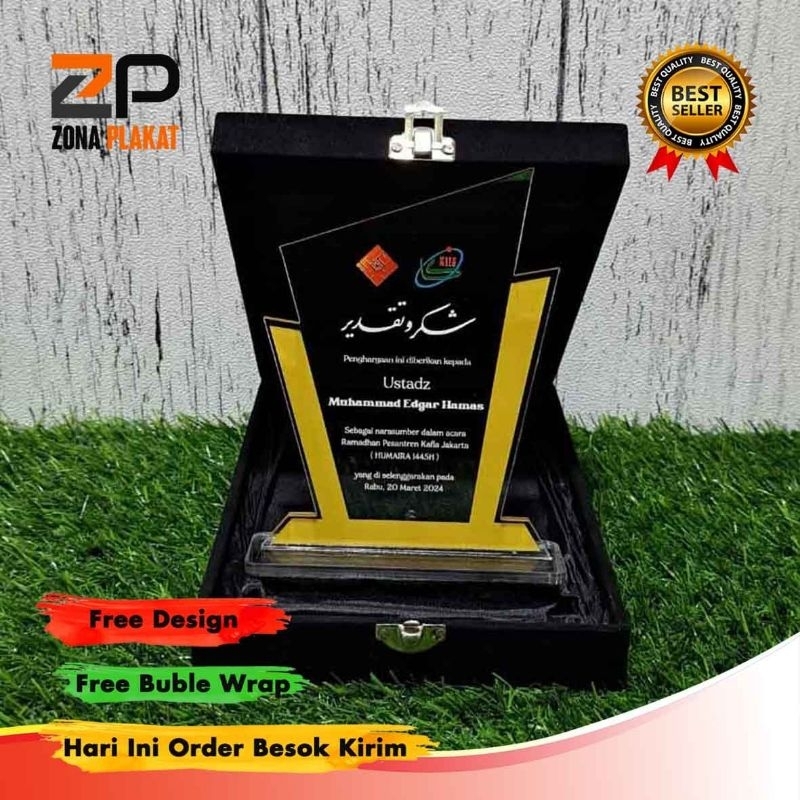 Plakat KKN | Plakat Akrilik | Plakat Perpisahan | Plakat Lomba | Plakat Akrilik Custom