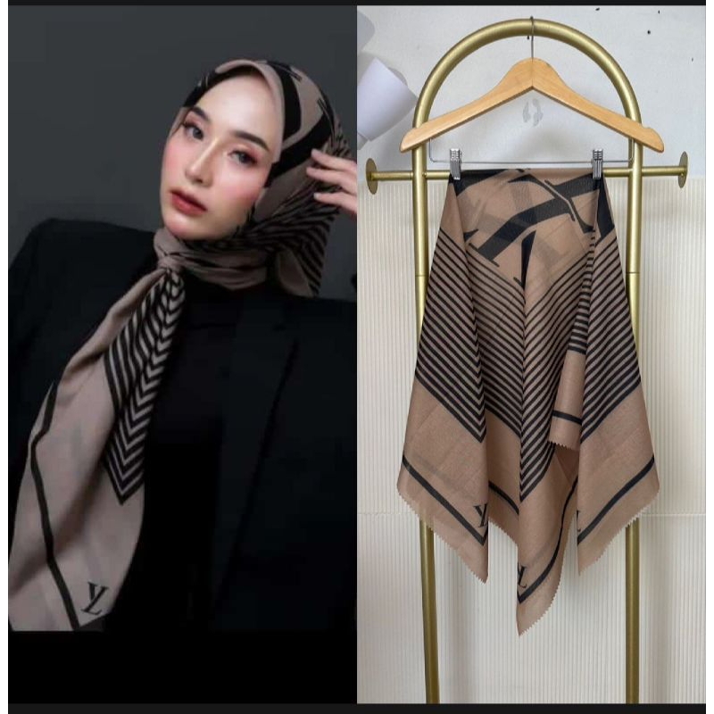 Hijab Motif Best seller ly monogrm Segi empat