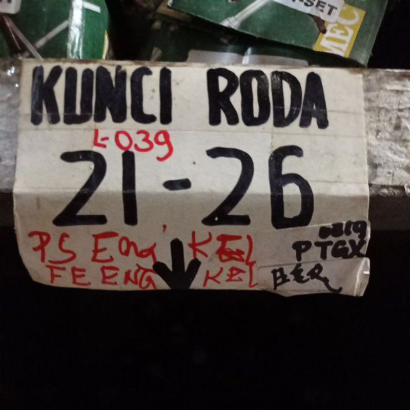 cuci gudang kunci roda 21-26