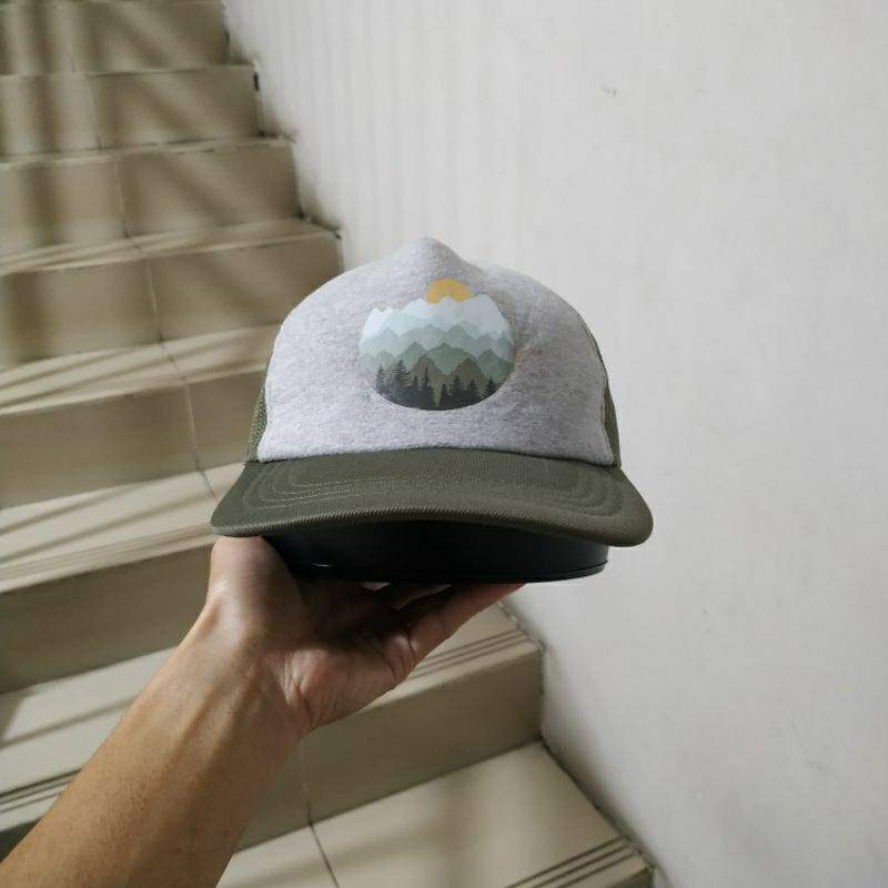 TOPI OUTDOOR TRUCKER / TOMMY BAHAMA / TOPI BRAND FISHING