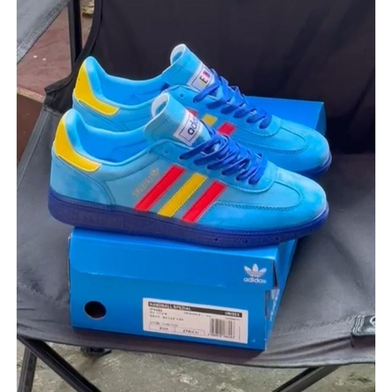 sepatu Adidas spezial X end