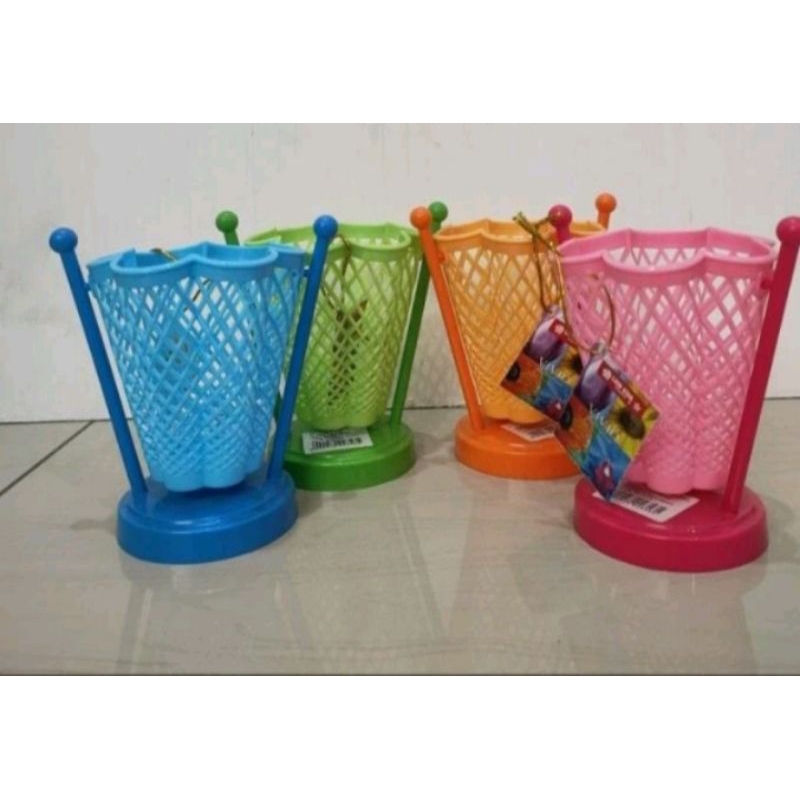 

Tempat Alat Tulis Goyang/Anyam Fancy Mini Swing Cone