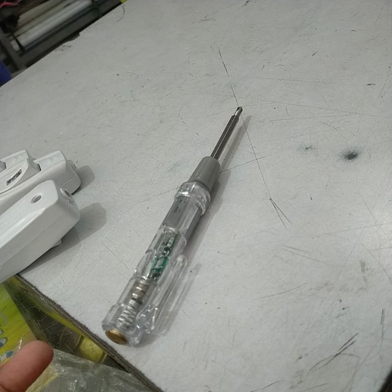 Obeng Taspen lampu bolak balik. obeng listrik