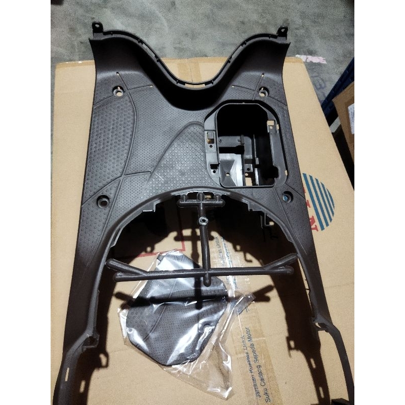 Pijakan kaki atas+tutup aki scopy fi esp coklat/fotrest atas + tutup aki Honda Scoopy fi esp coklat 