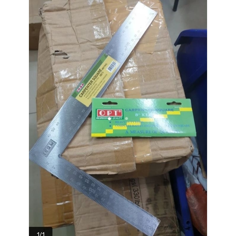 

Penggaris Siku Tukang 20 x 30cm Steel Carpenter Square