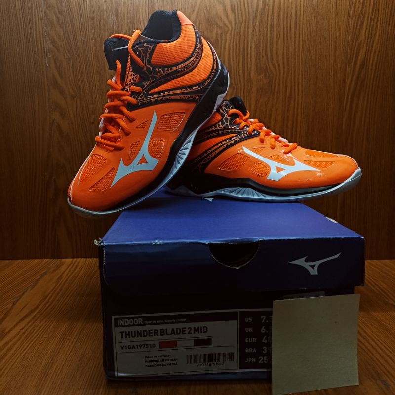 Sepatu Volley Mizuno Thunder Blade 2 MID (Orange/Black/White) 100% ORIGINAL