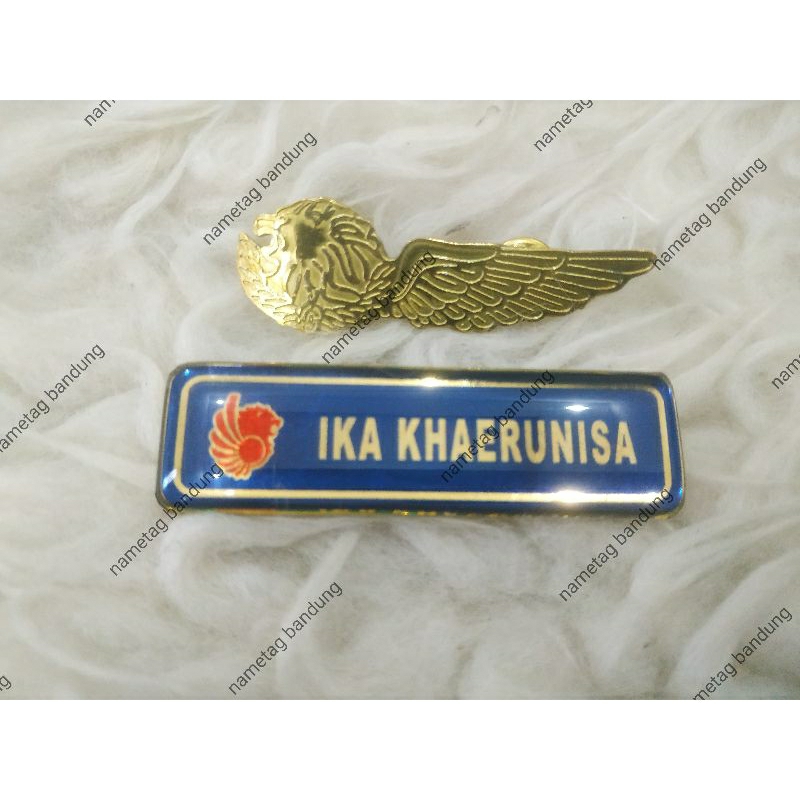 

Nametag Lion Air Magnet dan Pin Lion Air