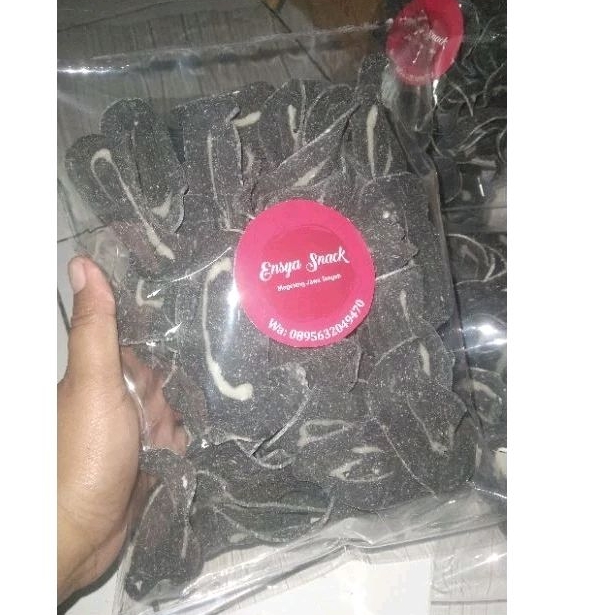 

KERIPIK GETUK KHAS MAGELANG / CRIPING GETHUK HITAM MENTAH 250 g