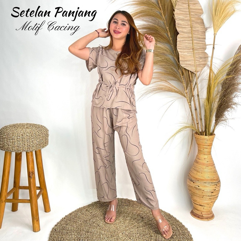 ONE SET RAYON MOTIF CACING WANITA