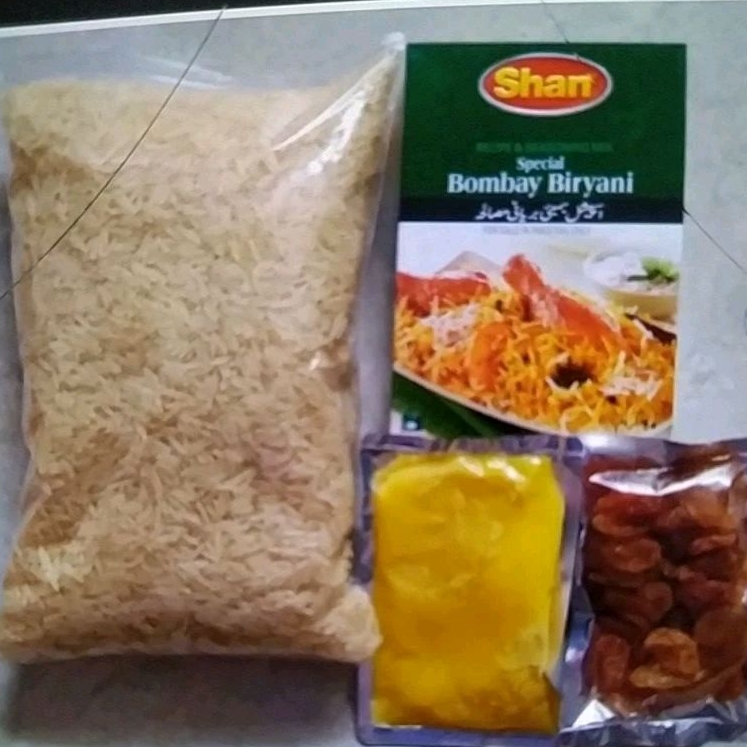 

Paket Beras 1kg + bumbu SHAN BRIYANI + Minyak Samin + Kismis