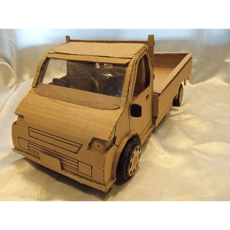 MINIATUR/PRAKARYA MOBIL PICKUP GRANMAX DARI KARDUS
