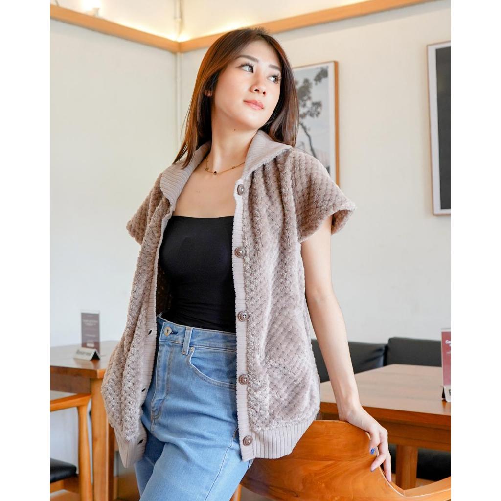 Sweater Cardigan Lengan Pendek Wanita