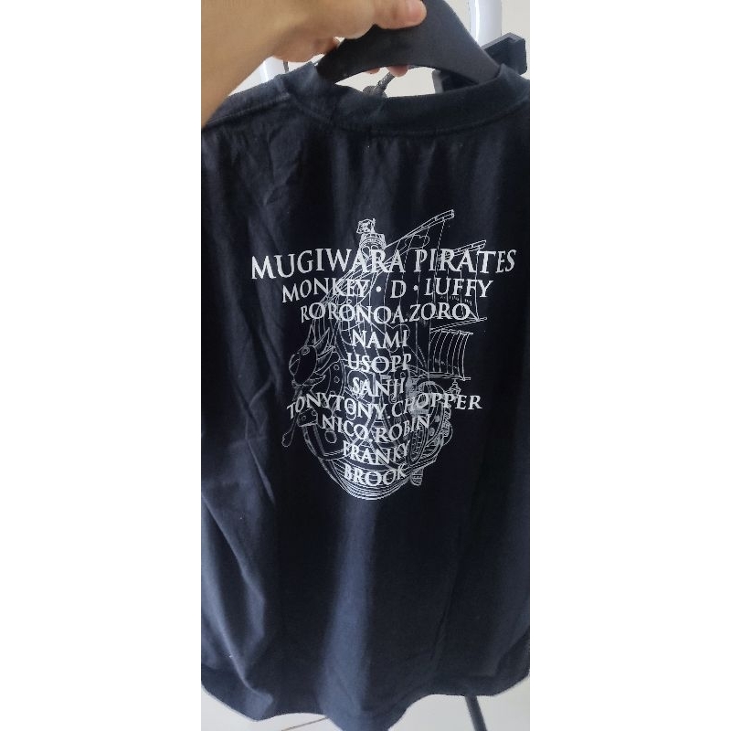tshirt one piece tag official