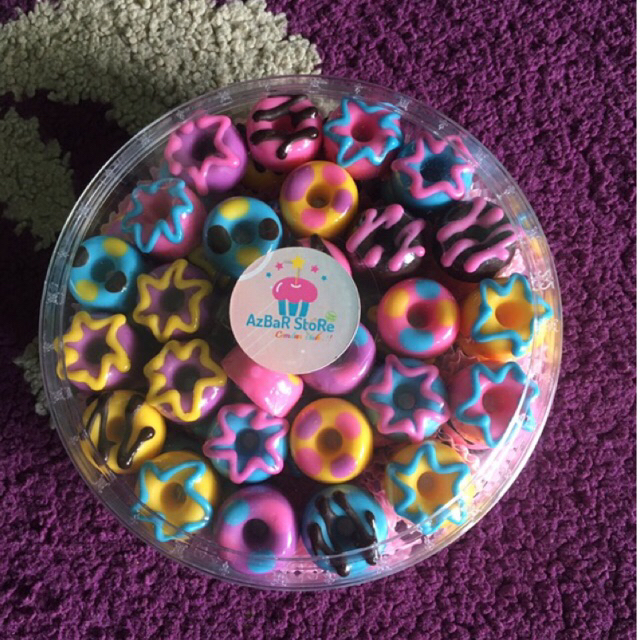 

Cokelat Karakter Donat Mini Kemasan Toples 250g/Isi 77 pcs/Cocok Dijadikan Suguhan Lebaran/Souvenir