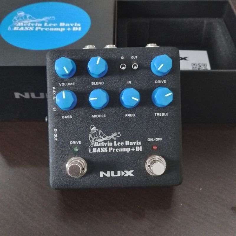 NUX NBP 5 Melvin Lee Davis Bass Preamp / EQ effects overdrive compressor / DI Box guitar bass pre am