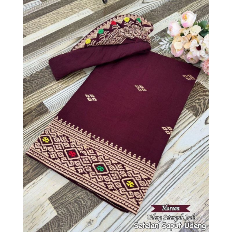 set saput udeng  bordir pria pakaian adat Bali