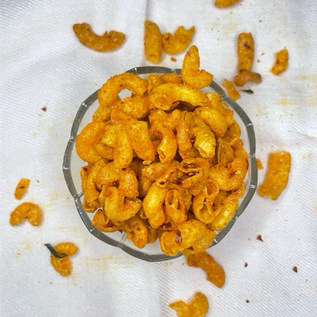 

Macaroni Kriuk pedas daun jeruk