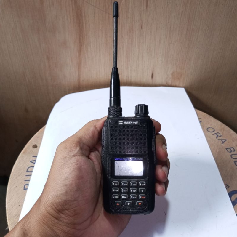 HANDY TALKY (HT) MINI VHF WEIERWEI VEV 339