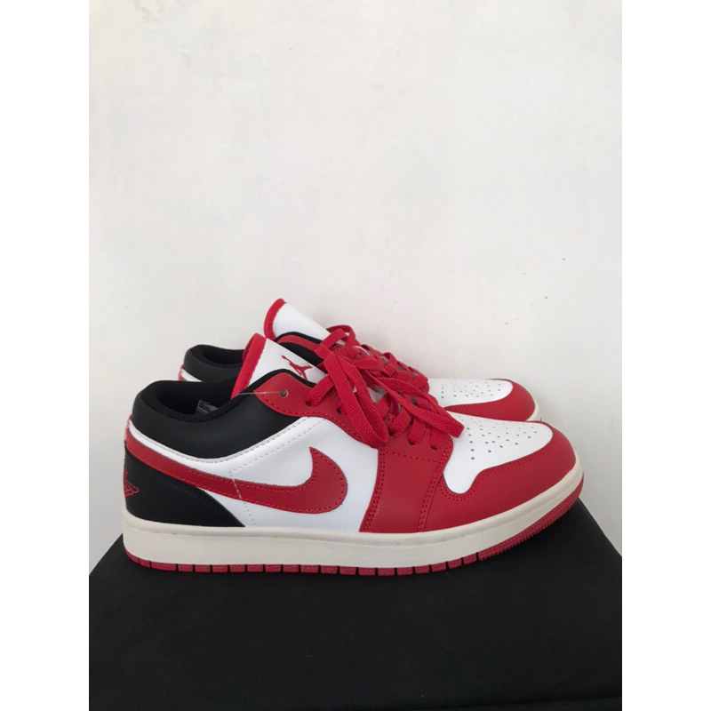 JORDAN 1 LOW GYM RED BLACK