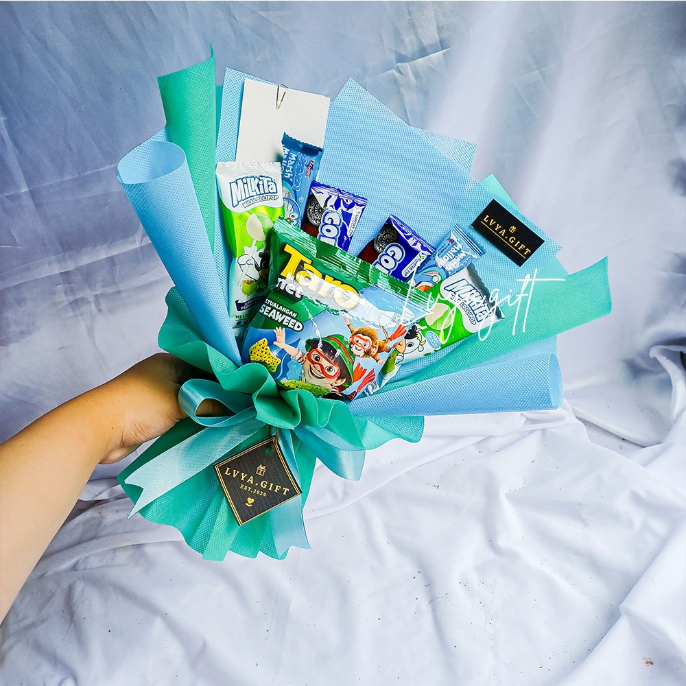 

LVYA.GIFT 411.2 BUKET SNACK MINI TEMA HIJAU RANDOM SNACK