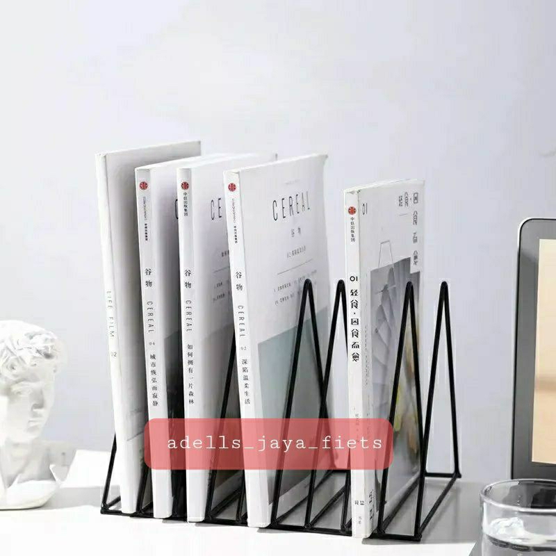 rak buku tempat buku rak buku segitiga
