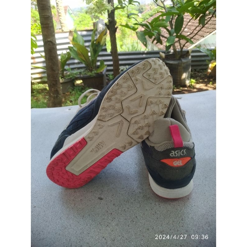 sepatu second brended