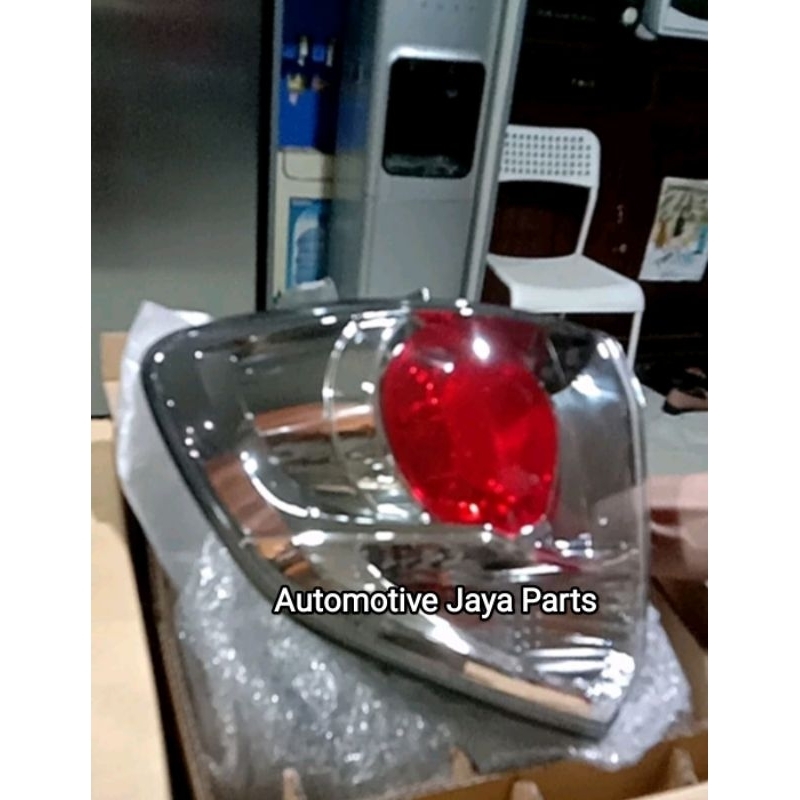 Lampu Belakang Lampu Stop Stoplamp Belakang Fortuner VNT Original