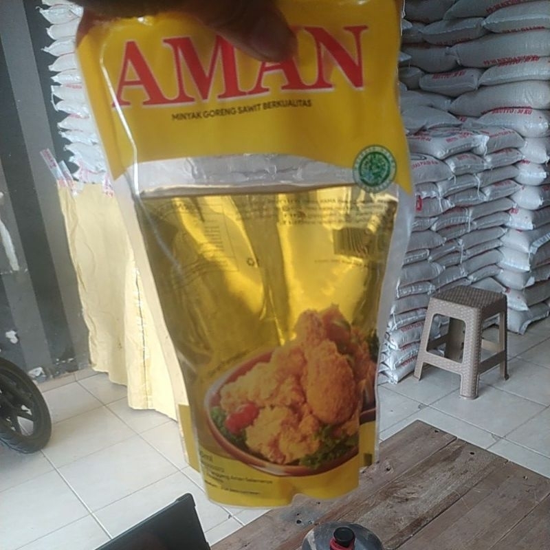 

minyak goreng aman 800ml