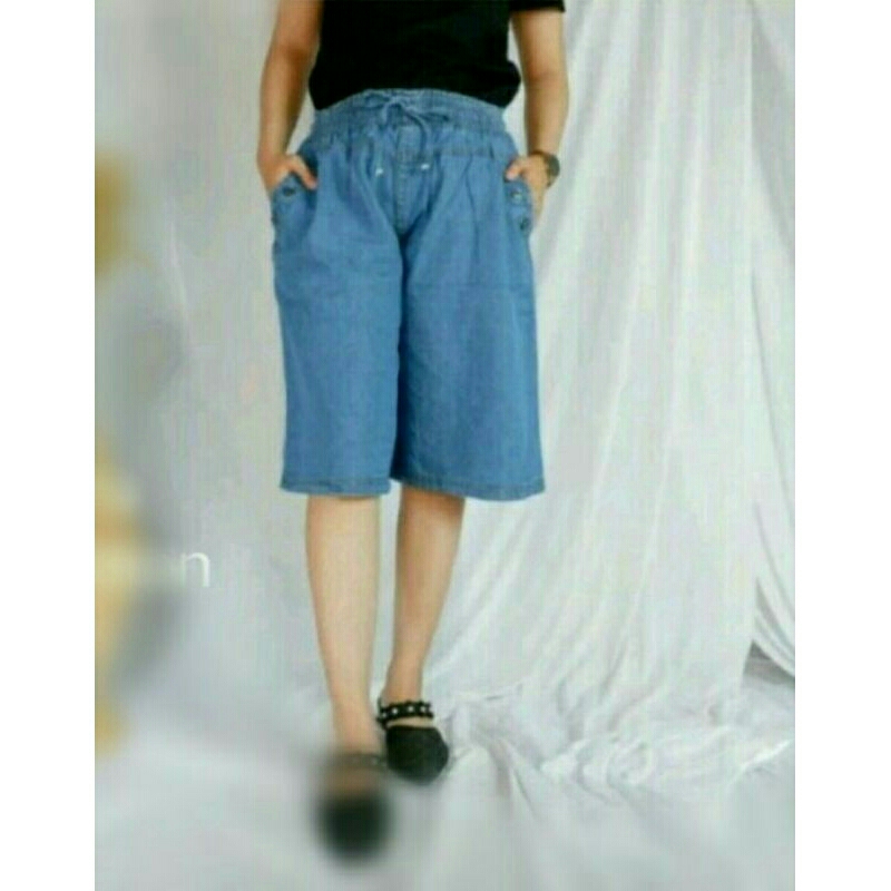 Celana Kulot Jeans Pendek Wanita 3/4 Standar XL & Jumbo XXL, Celana Jeans Pendek Wanita.