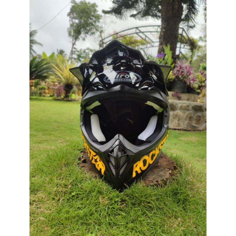 HELM JPX  REPAINT MOTIF AIROH ROCKSTAR