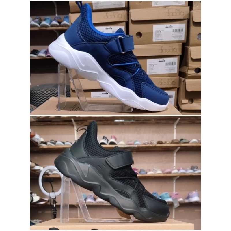 sepatu anak DIADORA HUBERT JR