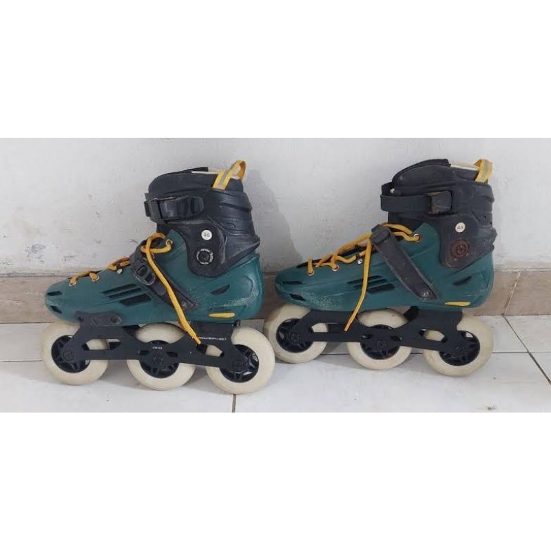 sepatu roda second oxelo MF900 // roller skate // roller blade//inlineskate//oxelo