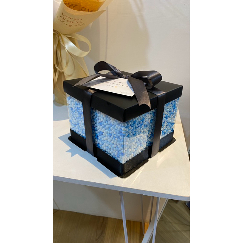 

Gift Box / Kotak Kado + Sterofoam Butir