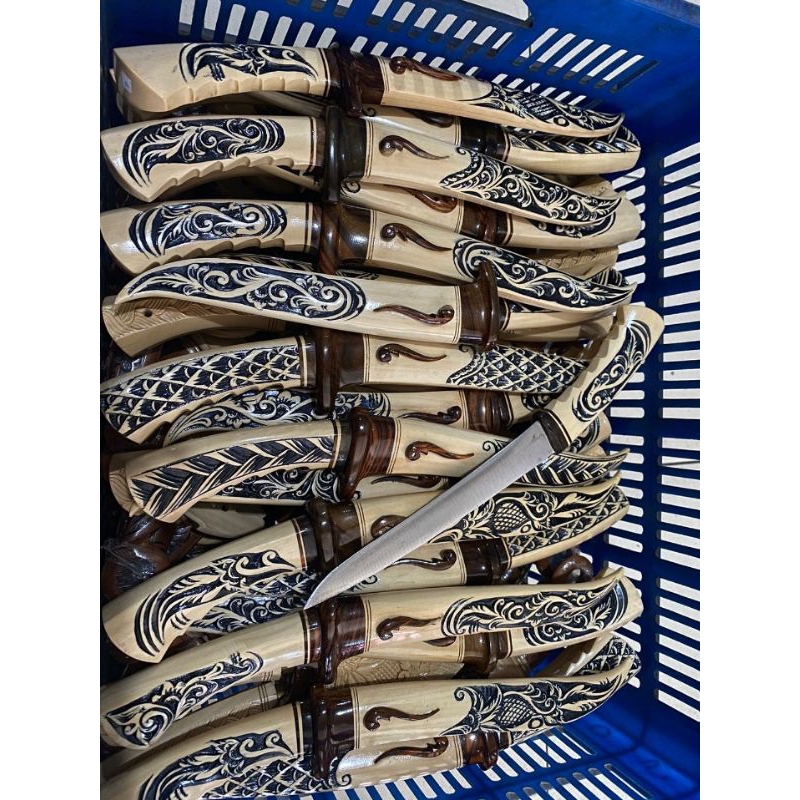 Pisau ukir kayu kopi