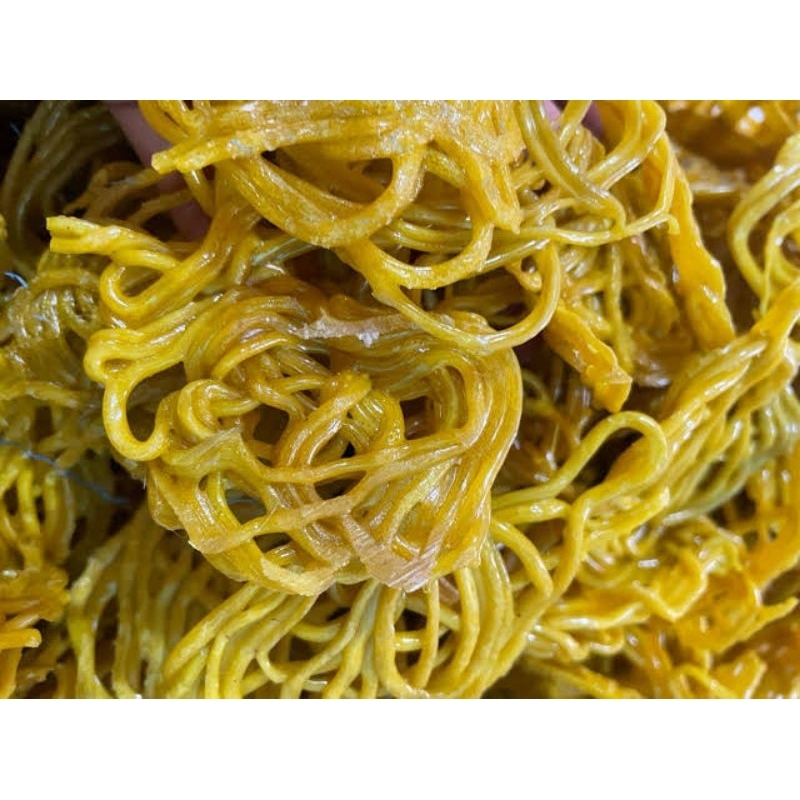 

KERUPUK MIE KUNING (MENTAH) 250GRAM