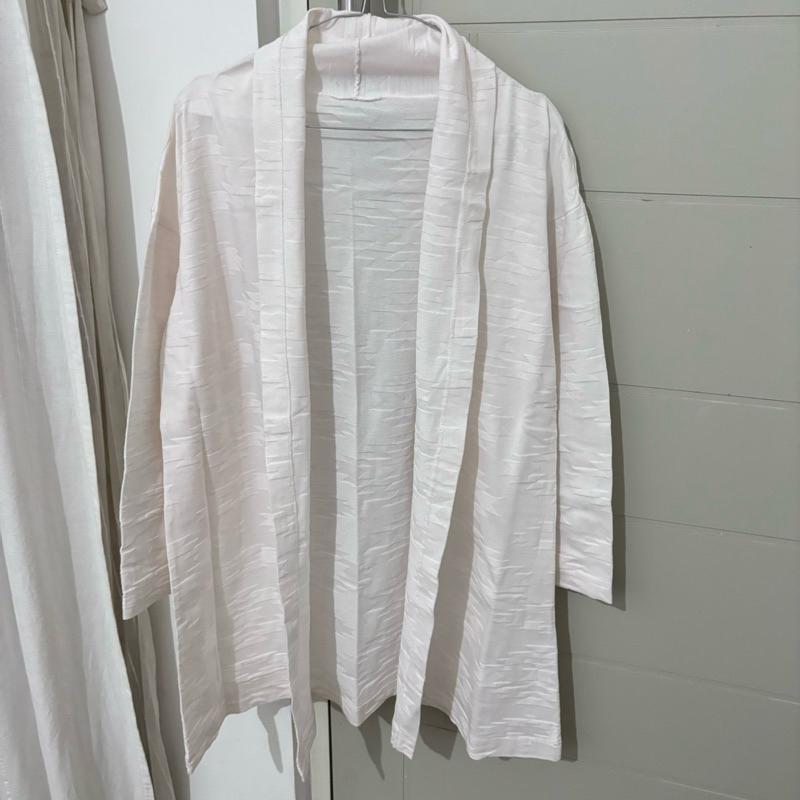 preloved white cotton cardigan