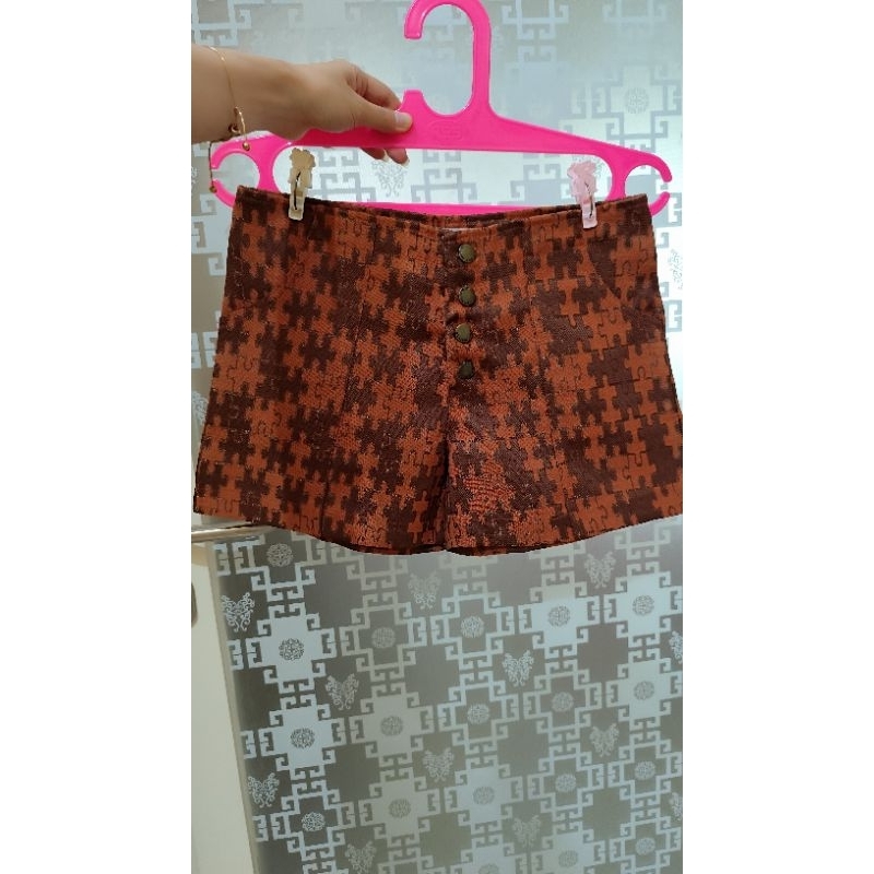 hotpants bewry bangkok newww celana pendek bewry size L motif puzzle